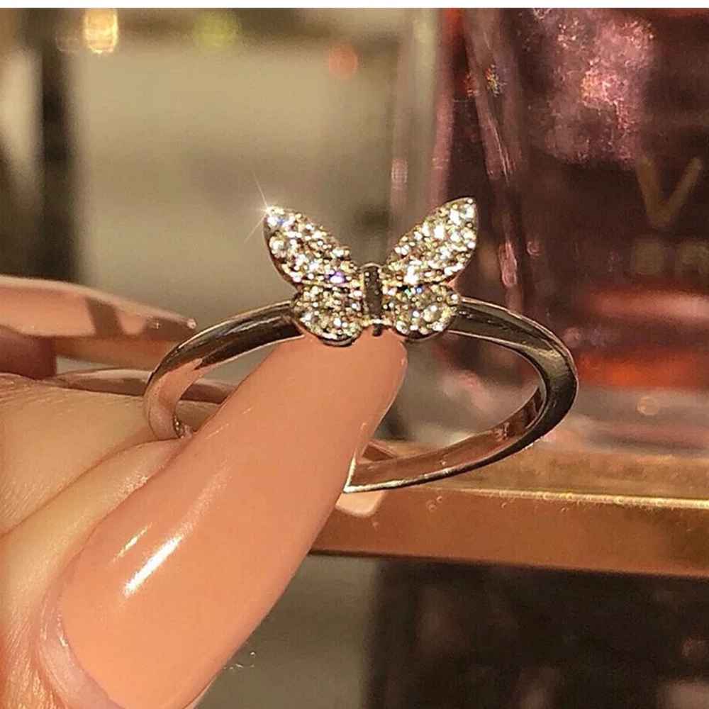 Gorgeous 925 Silver Ring  White Sapphire Rings